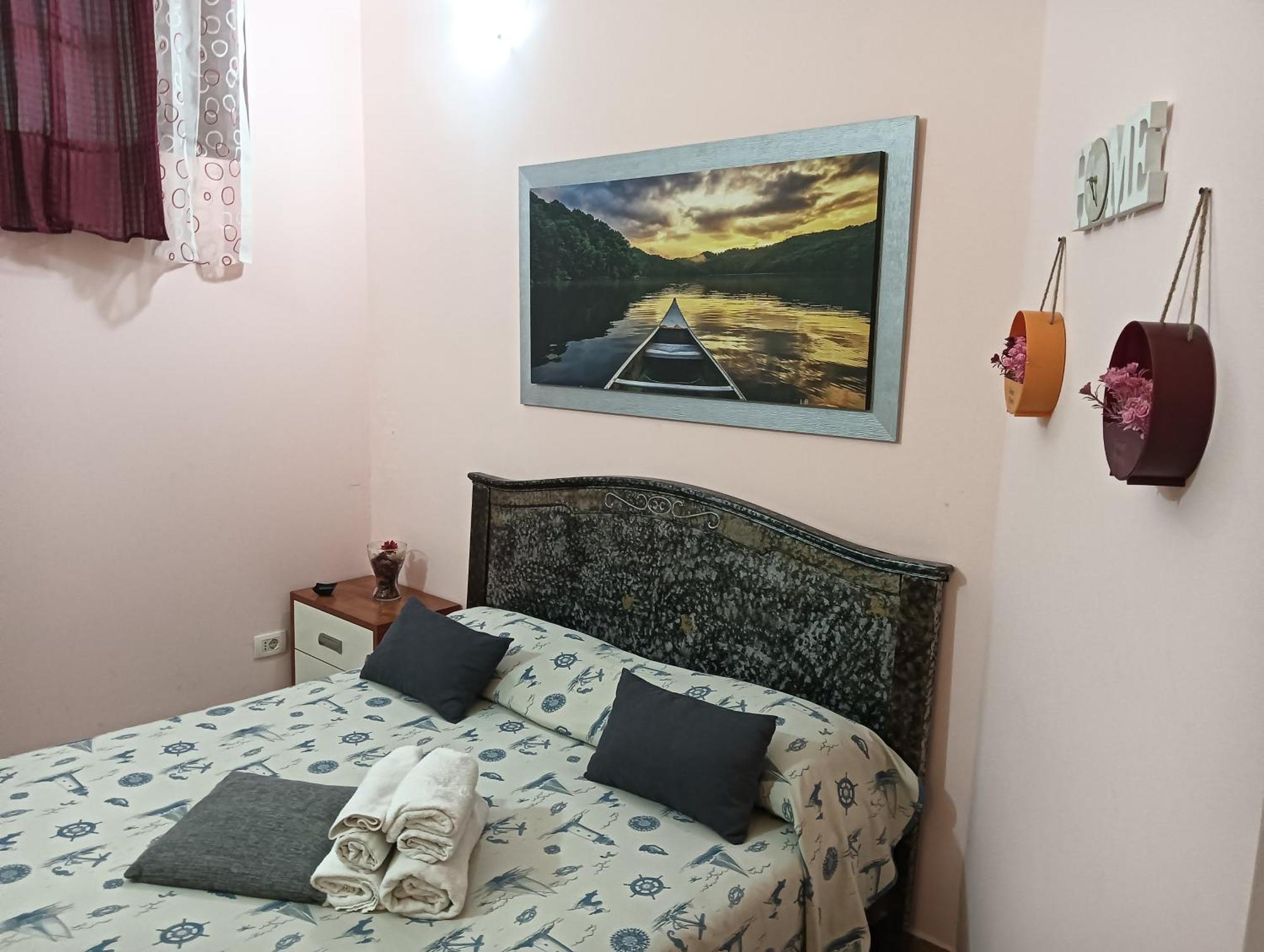Vintage House Center *